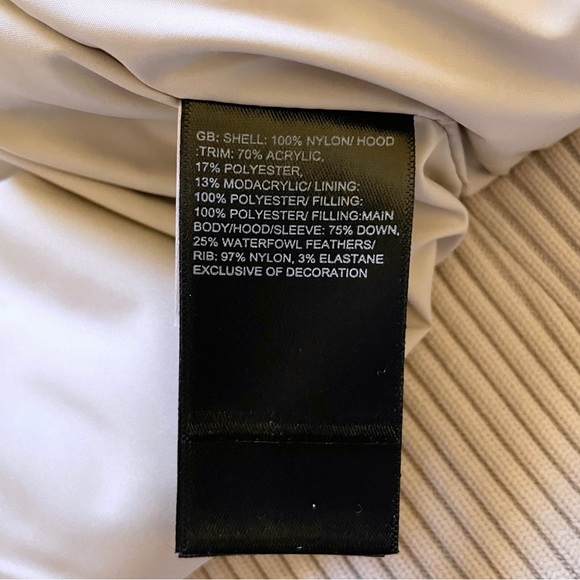 The North Face Men’s Gotham III Waterproof Jacket - Picture 8 of 10